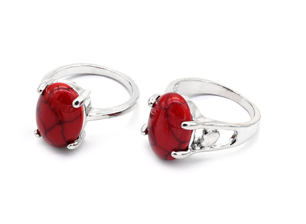 Кольцо "Смайл" с кораллом (имитация), овал, размер 19 Радуга камня