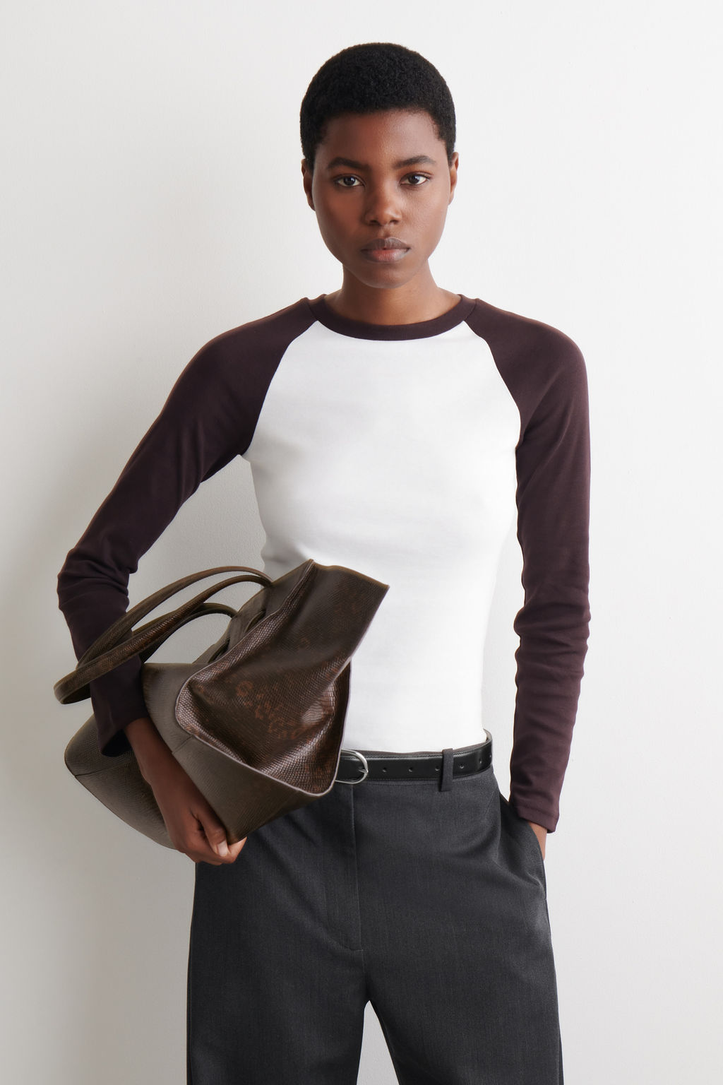 CAMISETA CON MANGAS EN CONTRASTE - H&m фото 3