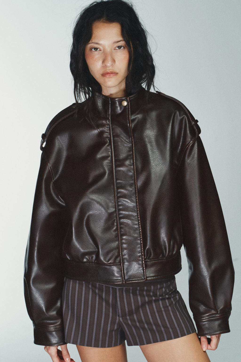 LEATHER EFFECT JACKET WITH STRAPS - Zara фото 2