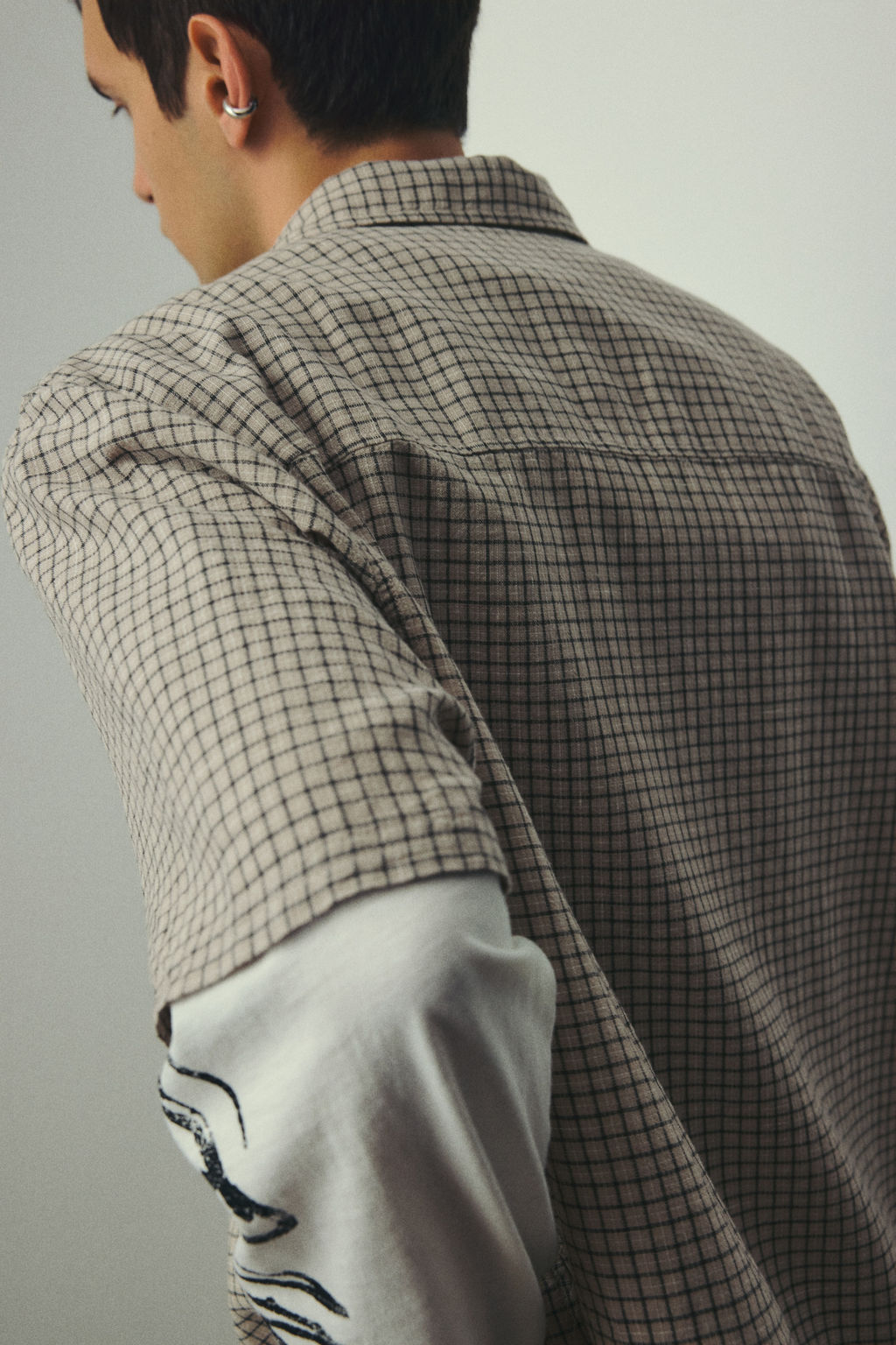 Camisa en mezcla de lino Oversized Fit - H&m фото 7