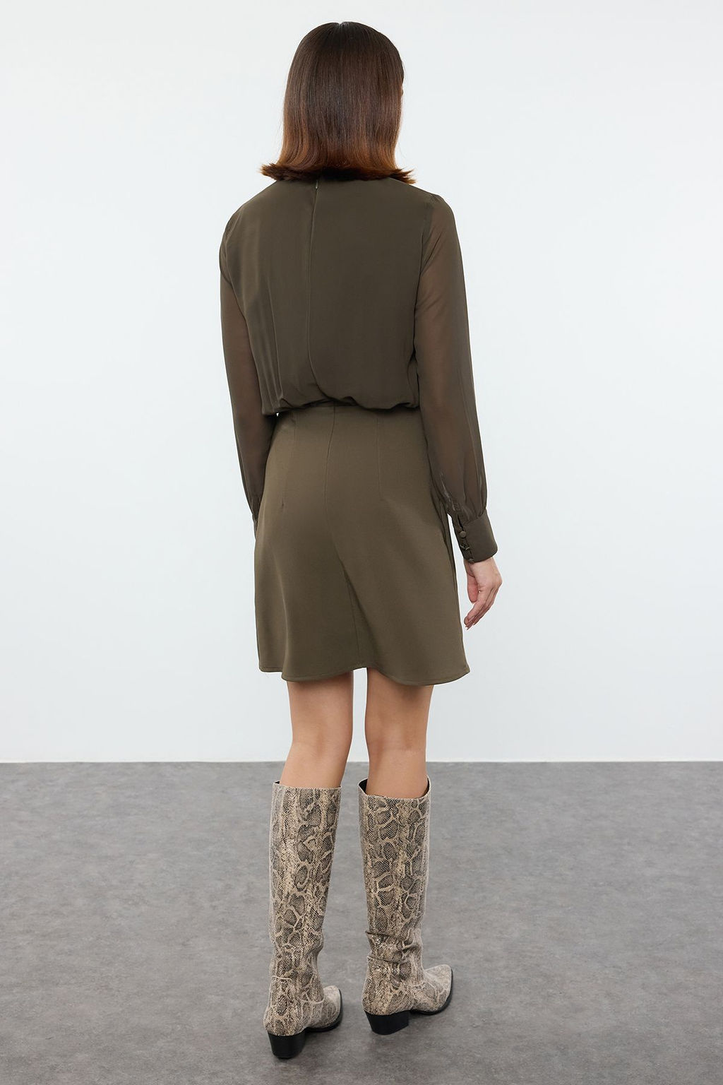 TRENDYOLMILLA Siyah A Kesim Dik Yaka Astarl? Sifon Mini Dokuma Elbise TWOAW24EL00296  фото 11