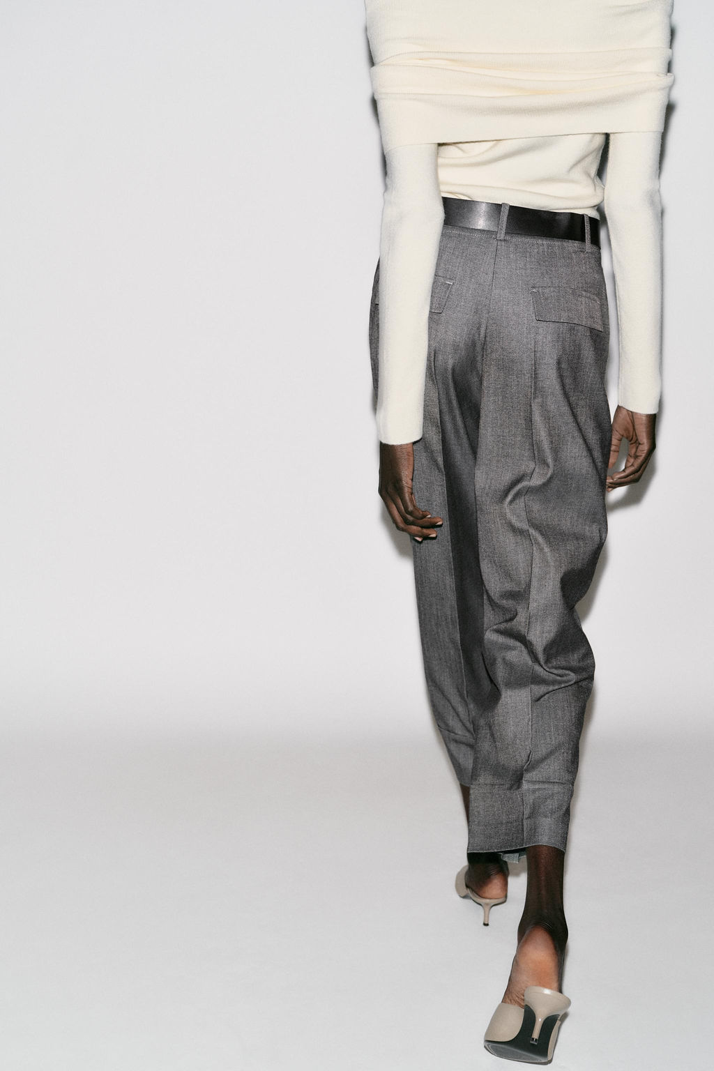 TROUSERS WITH BELT AND TURN-UP HEMS