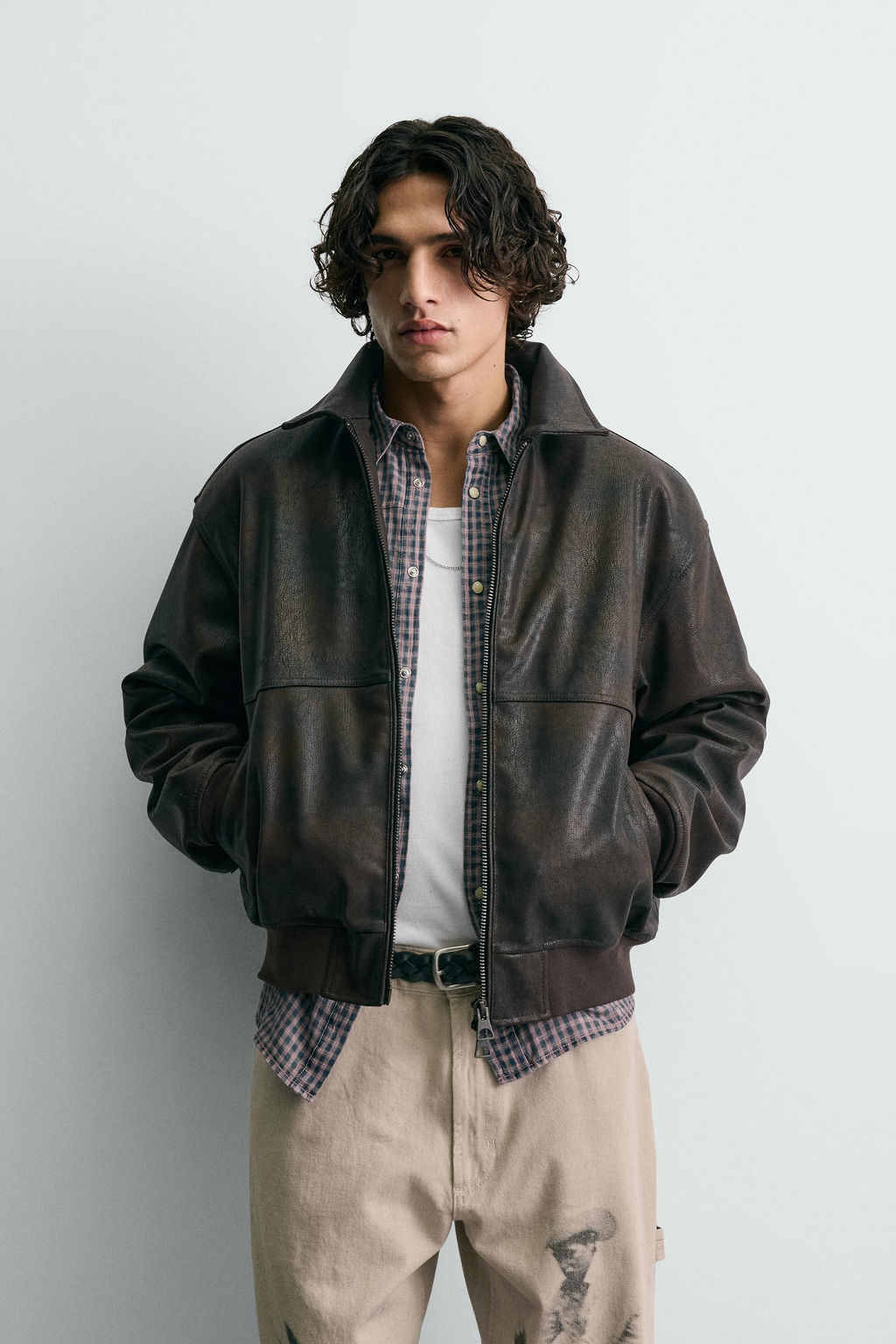 EMBOSSED FAUX LEATHER BOMBER JACKET FORD - Zara фото 2