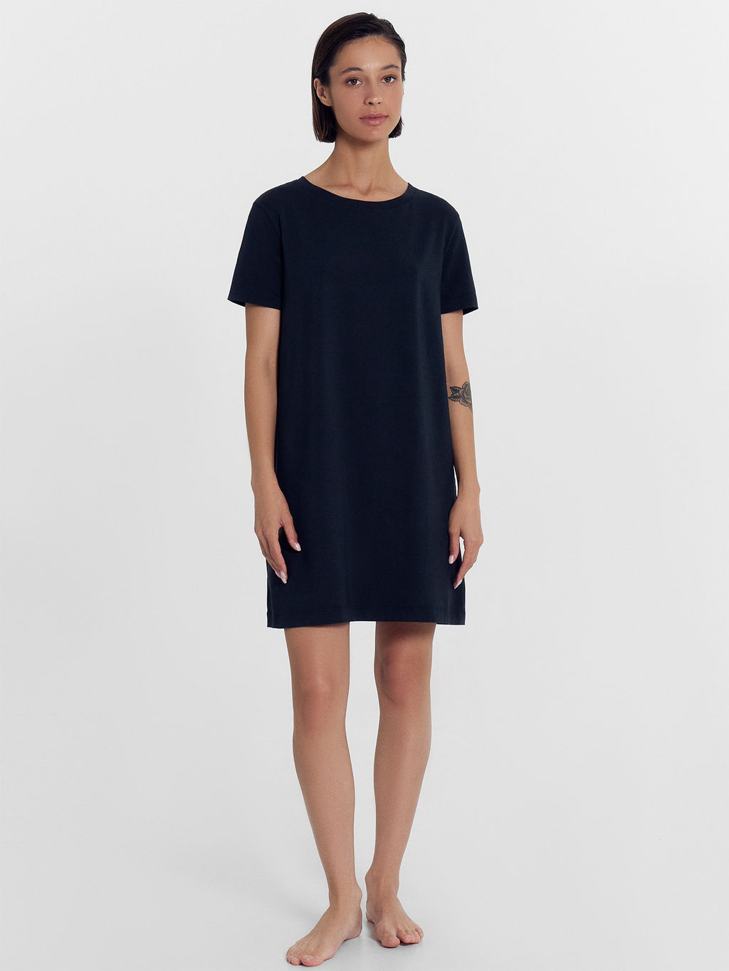 Сорочка ночная женская в черном цвете черный 572346 - Mark formelle фото 2