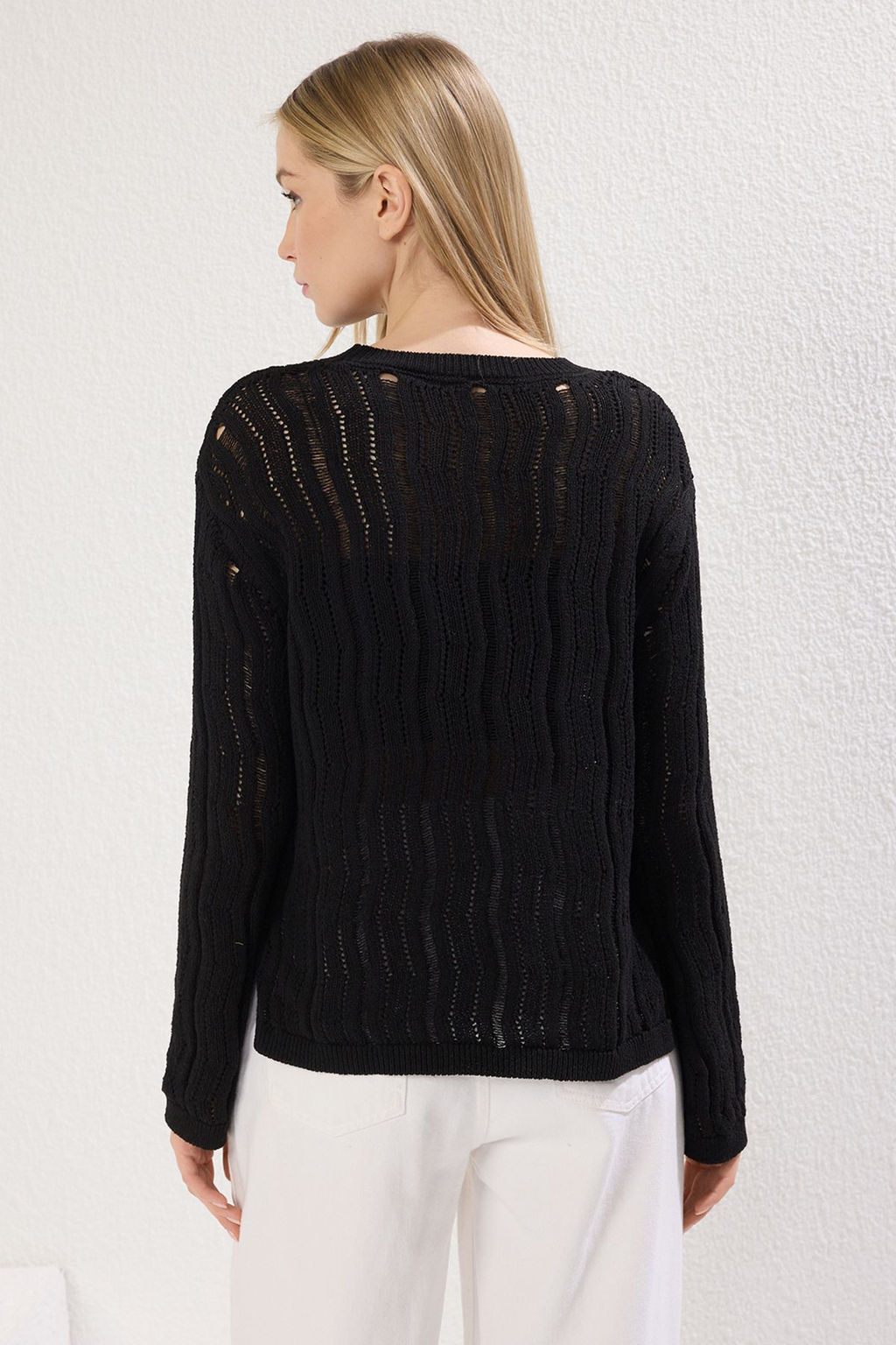 Siyah Bisiklet Yaka Ajurlu Kazak TWOSS25KZ00004 - Trendyolmilla фото 4