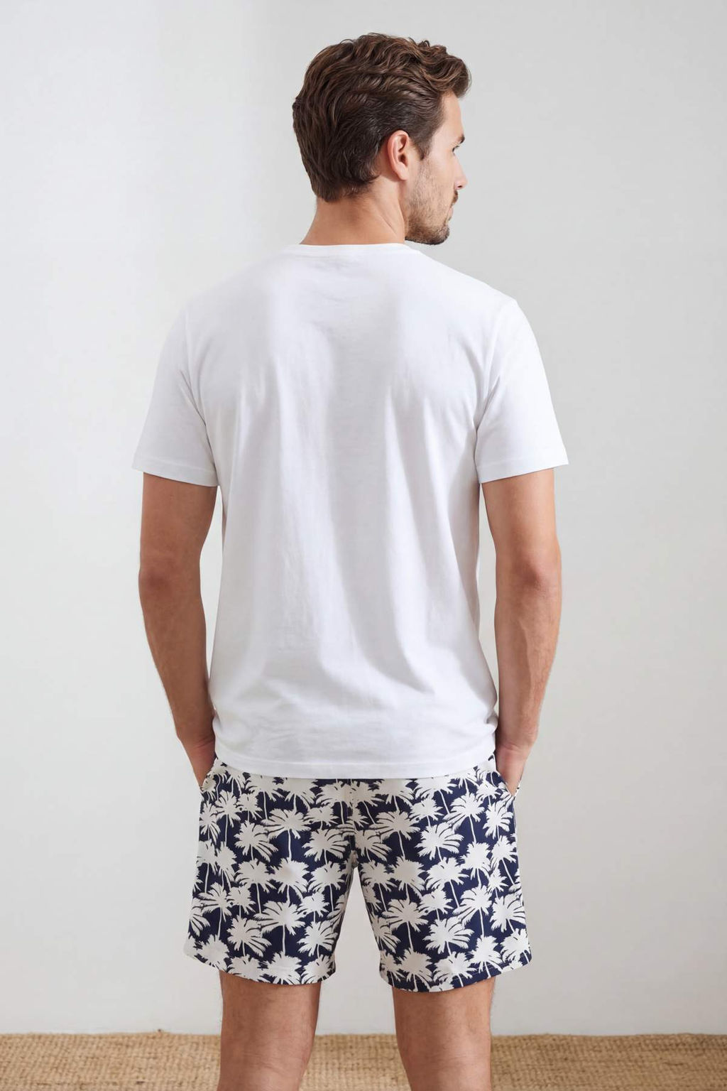 Ekru Regular Kesim Palmiye Desenli Pamuklu T-shirt-Sort Pijama Tak?m? TMNSS26PT00023