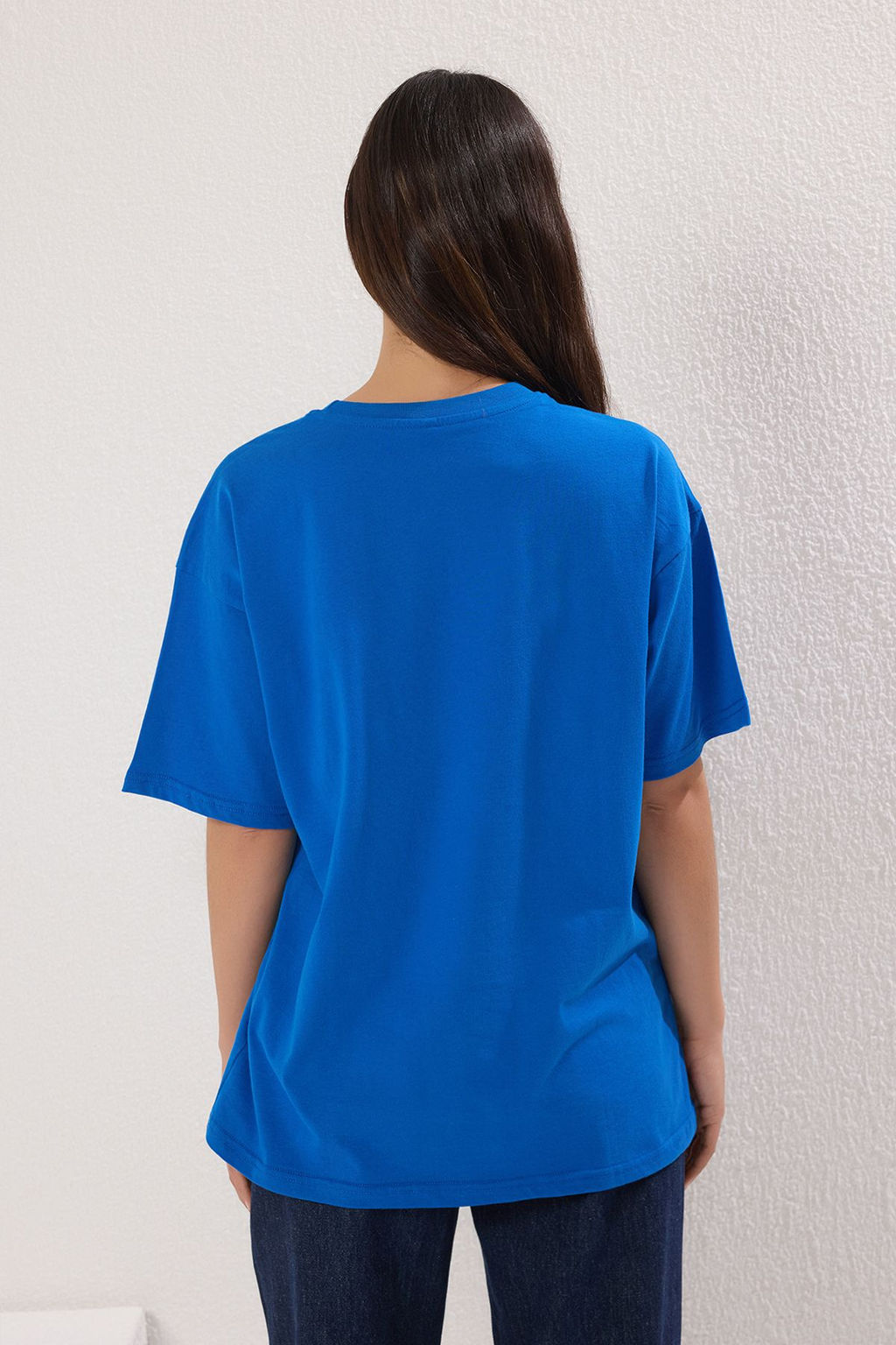 TRENDYOLMILLA Siyah-Beyaz 2li Paket %100 Pamuk Oversize/Genis Kal?p Bisiklet Yaka Orme T-Shirt TWOSS24TS00223  фото 4