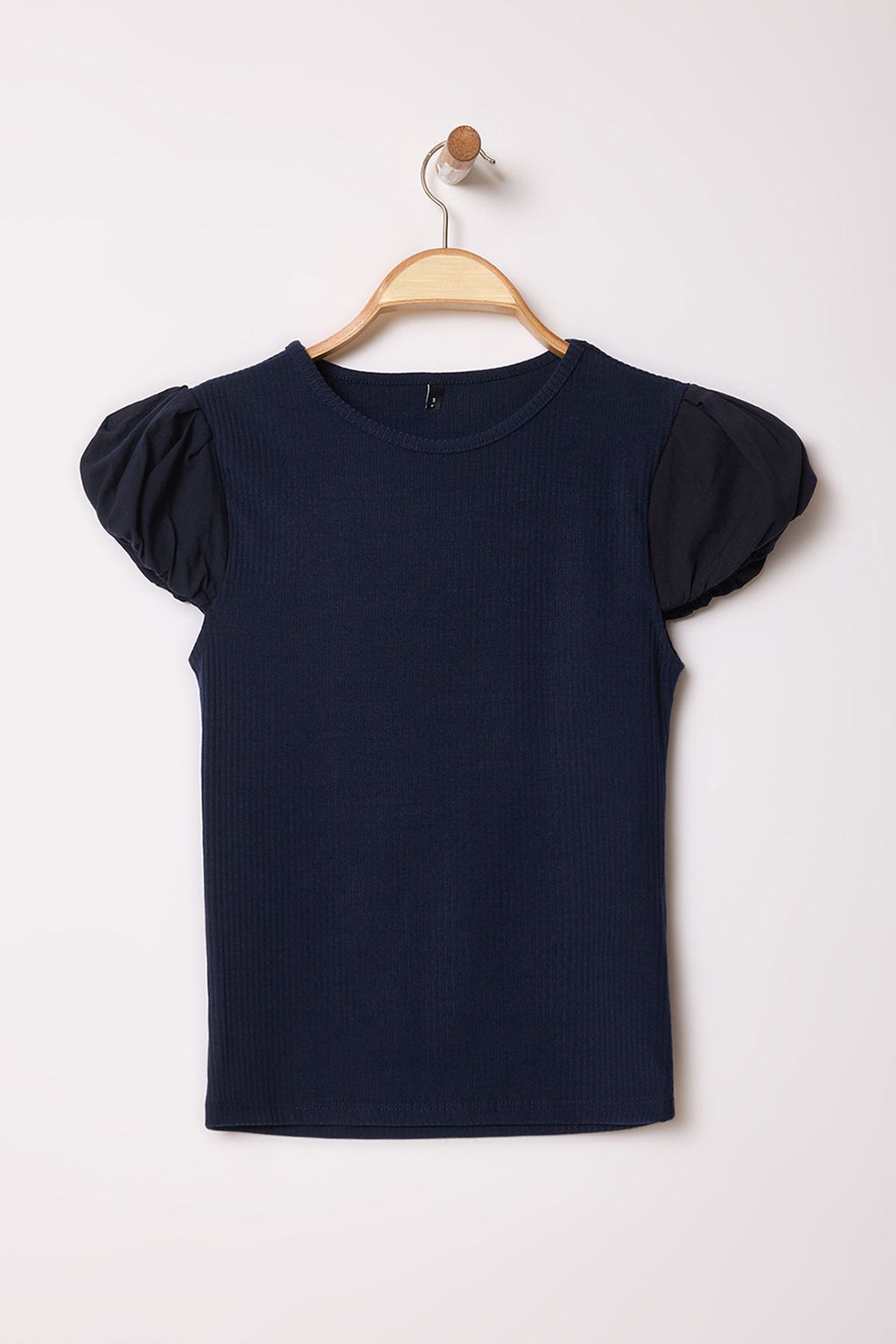 Trendyolmilla Fusya Dokuma Detayl? Fitted/Vucuda Oturan Balon Kol Orme Bluz TWOSS25BZ00216