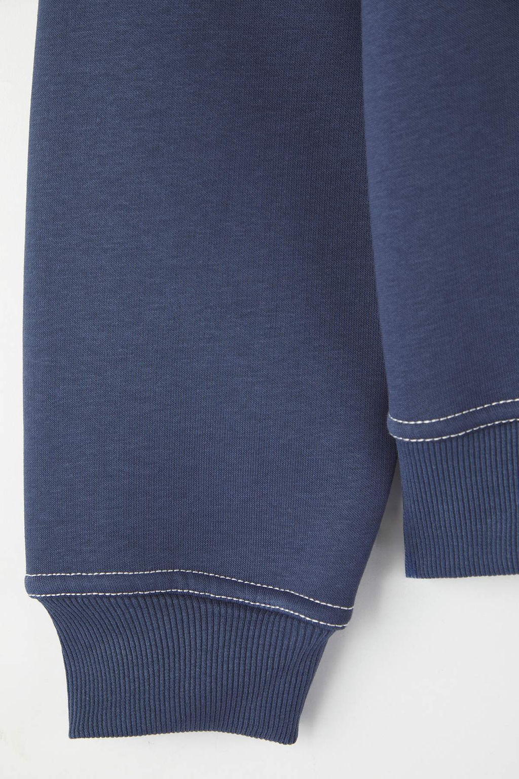 Soluk Indigo Oversize/Genis Kesim Kontrast Dikis Detayl? Bisiklet Yaka Sweatshirt TMNAW24SW00011