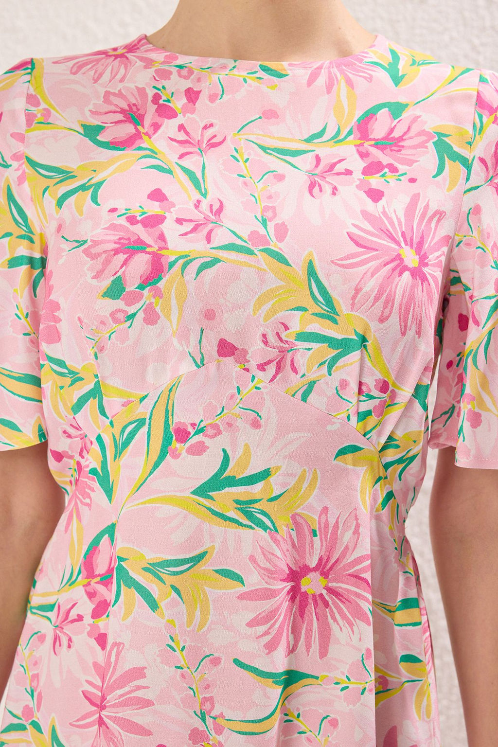 Pembe Cicekli A Kesim Viskon Mini Dokuma Elbise TWOSS24EL00632