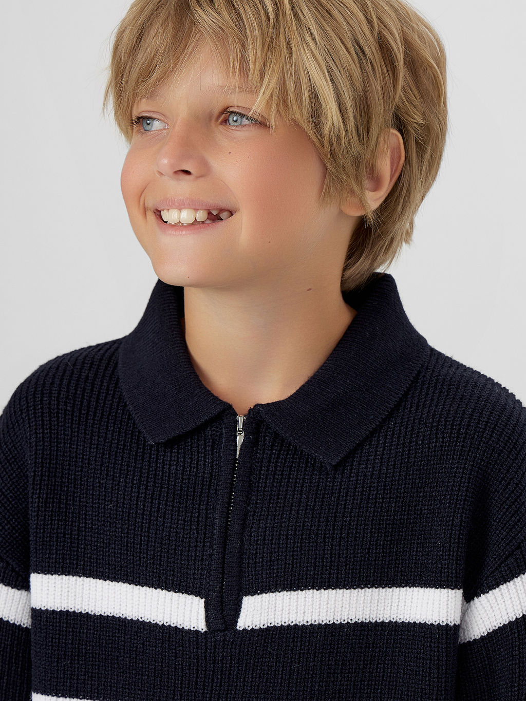Джемпер для мальчиков черный в полоску - Mark formelle фото 4