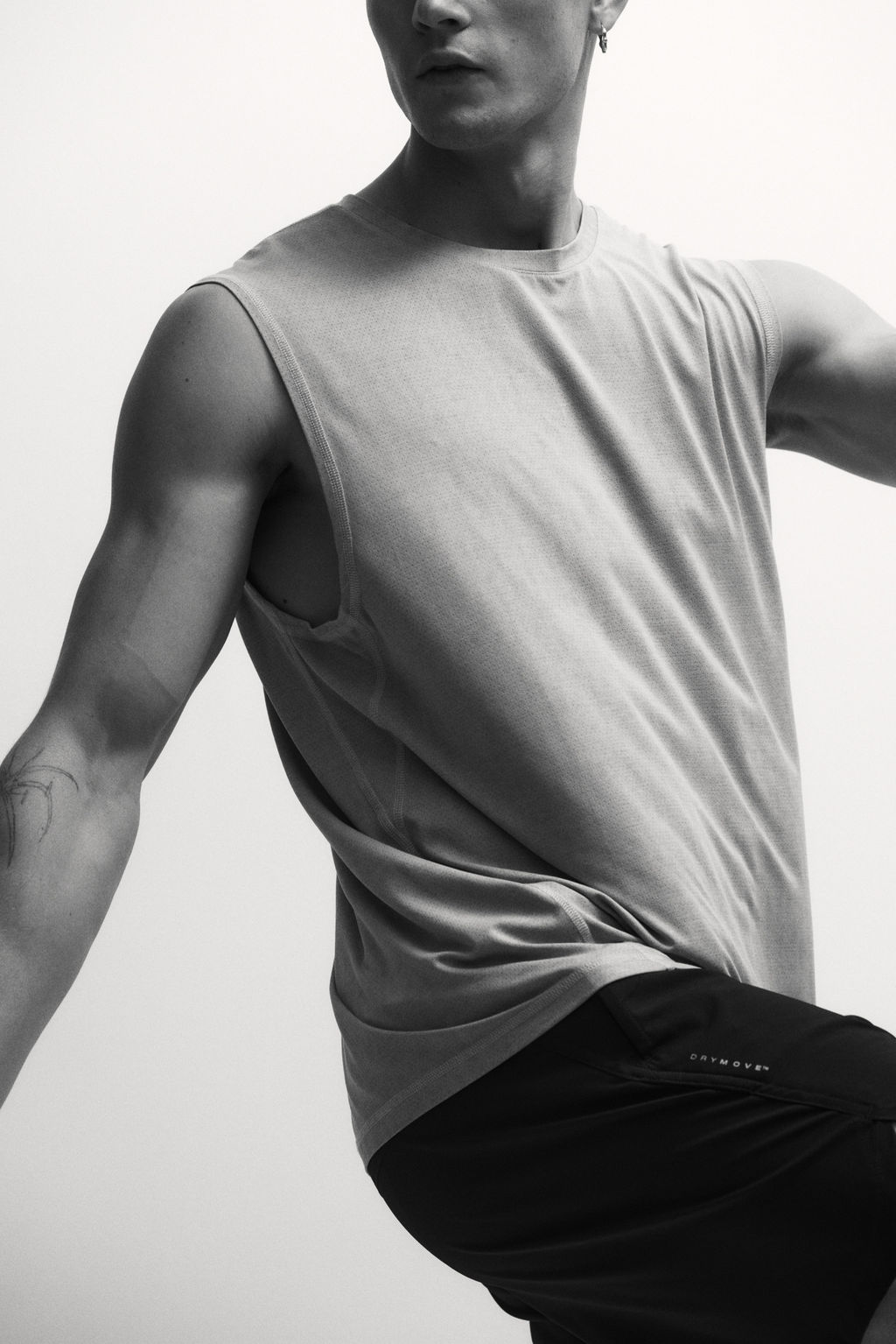 Camiseta de deporte con DryMove Regular Fit - H&m фото 10