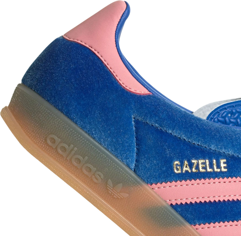 Кроссовки женские