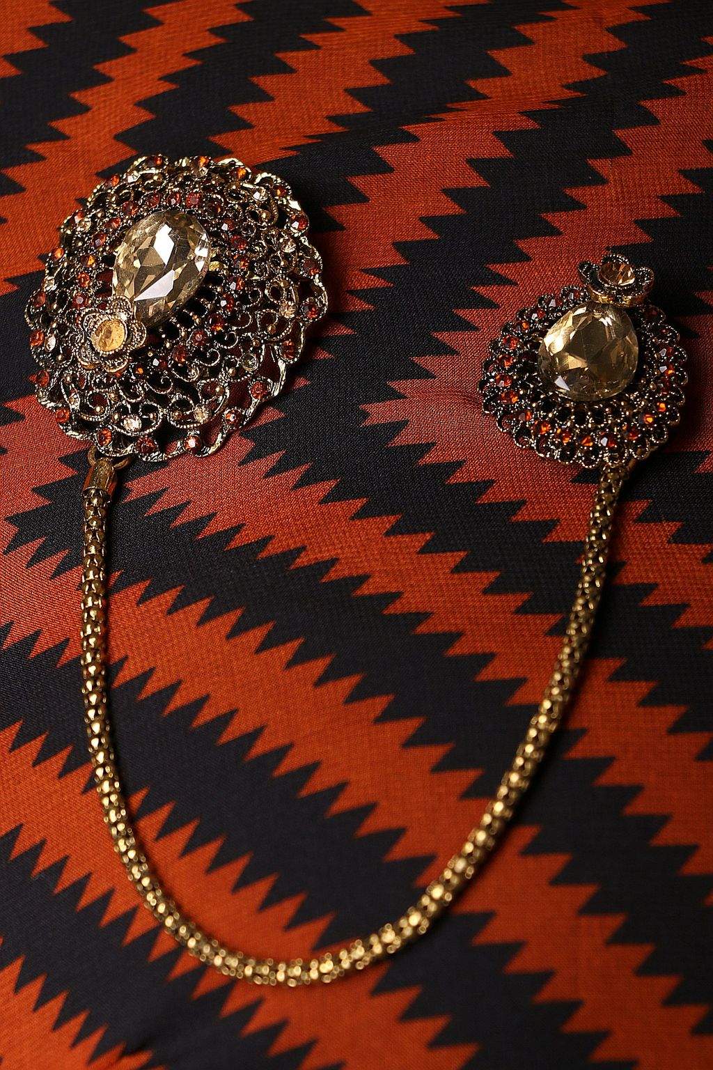 НОЧЕ Мио 1.969.С1 Платье+ брошь