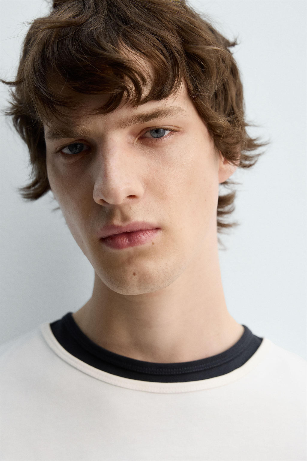 HEAVYWEIGHT RIBBED TRIM T-SHIRT