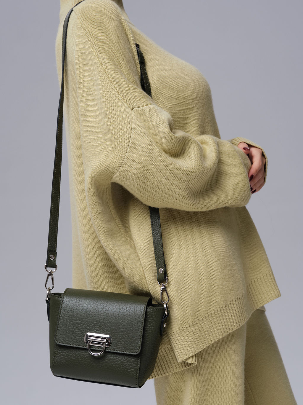 Мини-сумка кросс-боди Azaro 3520 залари/соло