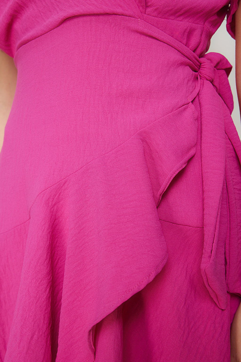 Pembe Kruvaze Etegi Volanl? Mini Dokuma Elbise TWOSS24EL00342 - Trendyolmilla фото 4