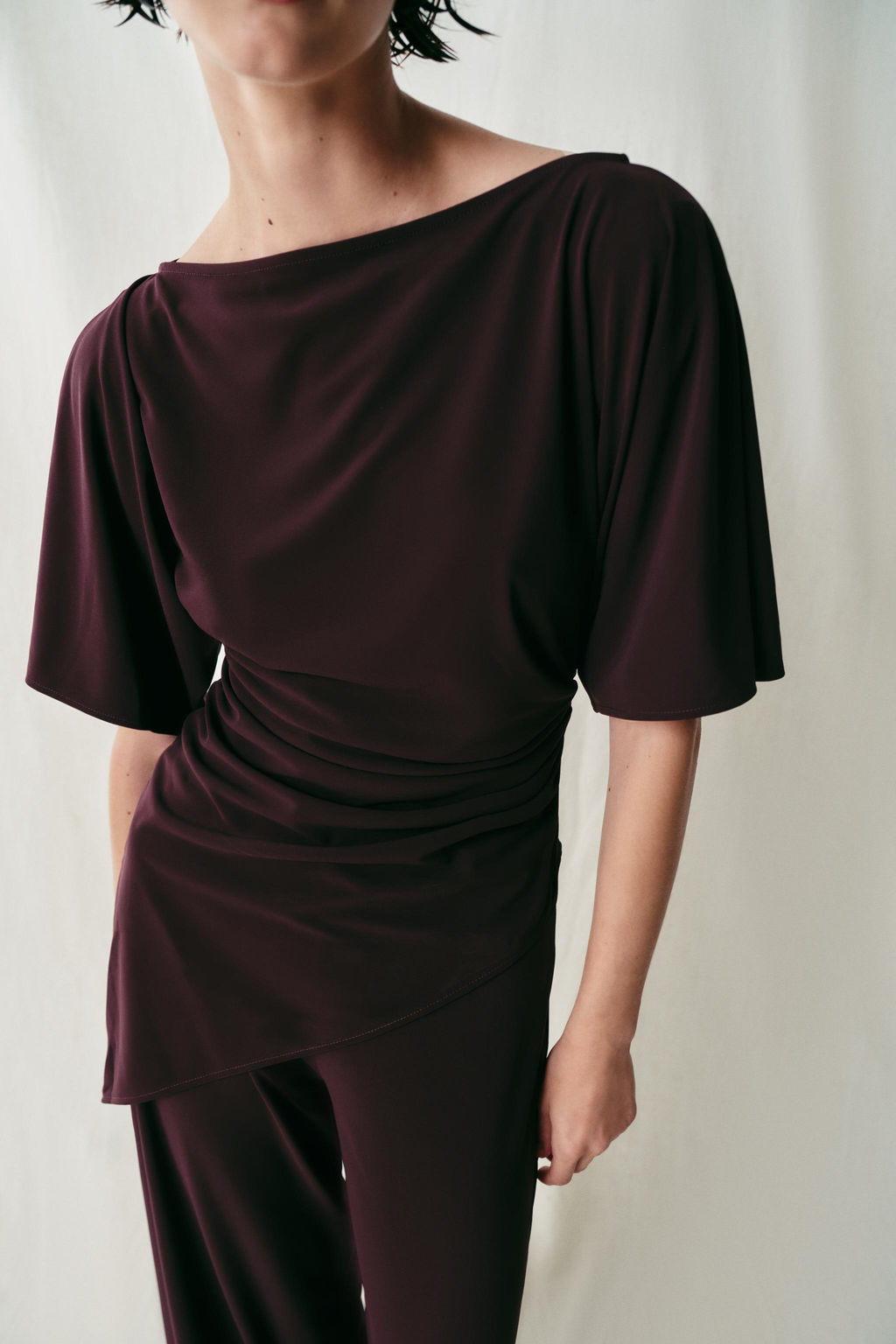 TOP CREPE DRAPEADO / Vino - Zara фото 4