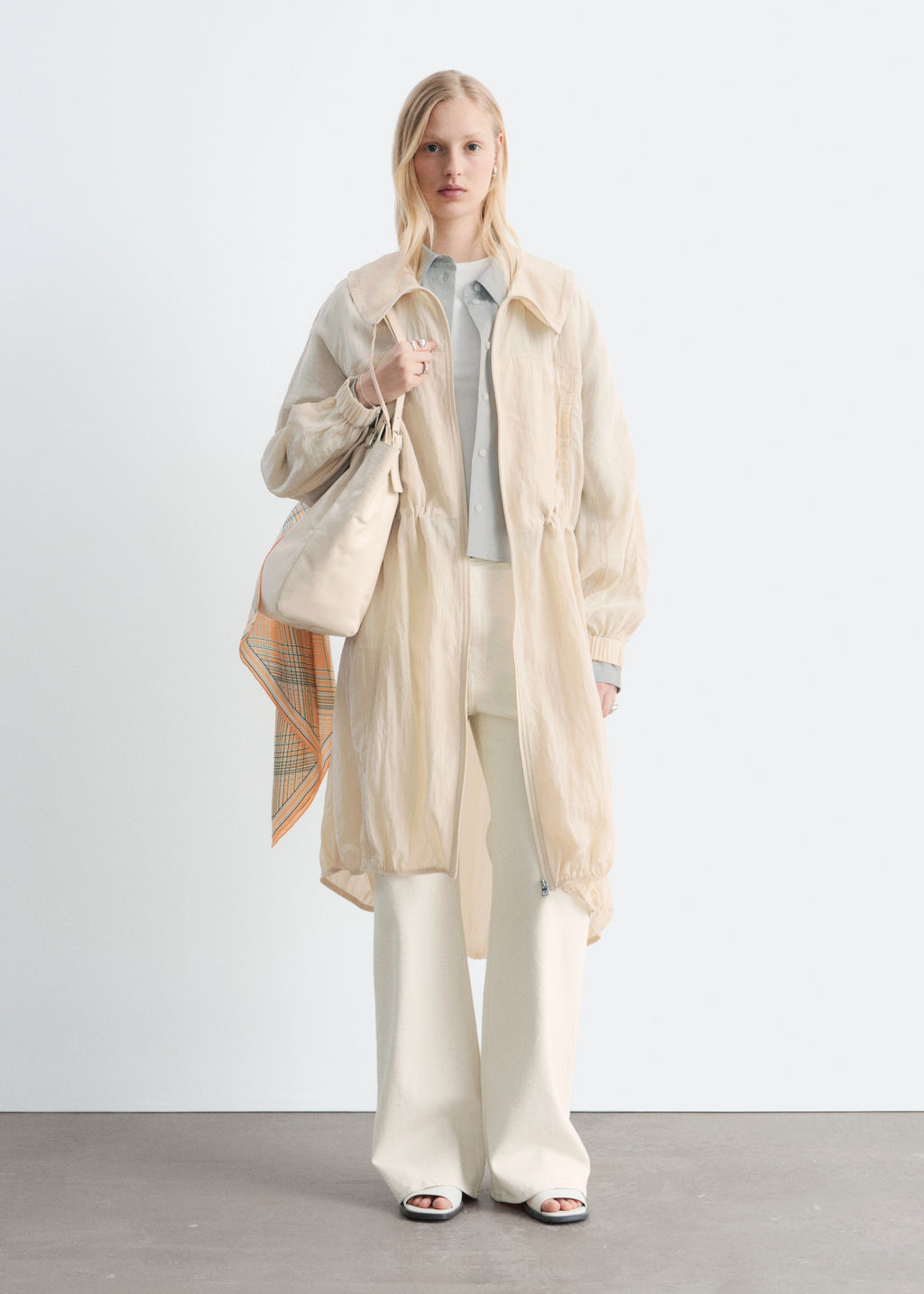 Parka con cord?n de ajuste
