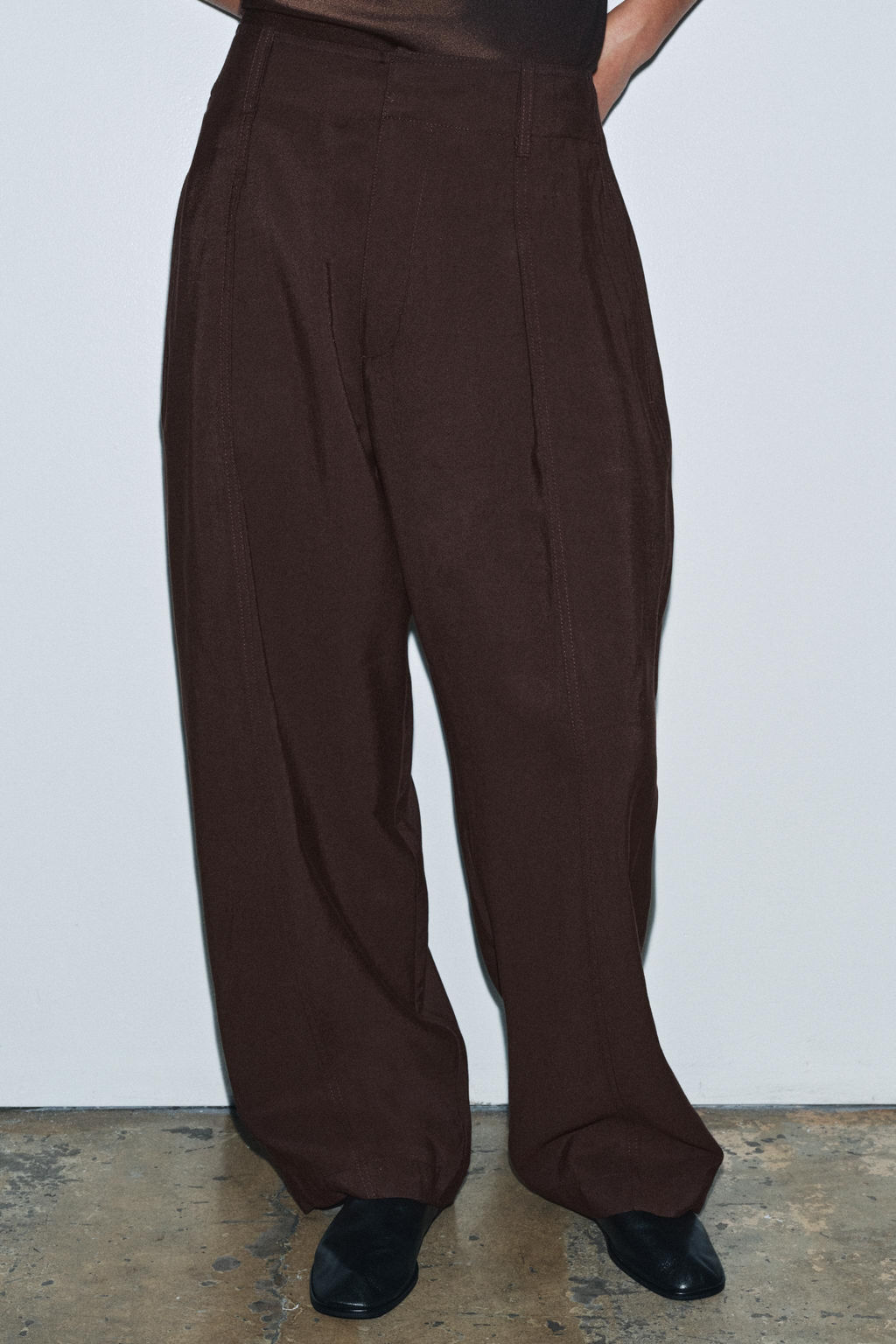 ZW COLLECTION CARROT TROUSERS WITH BUCKLE - Zara фото 2