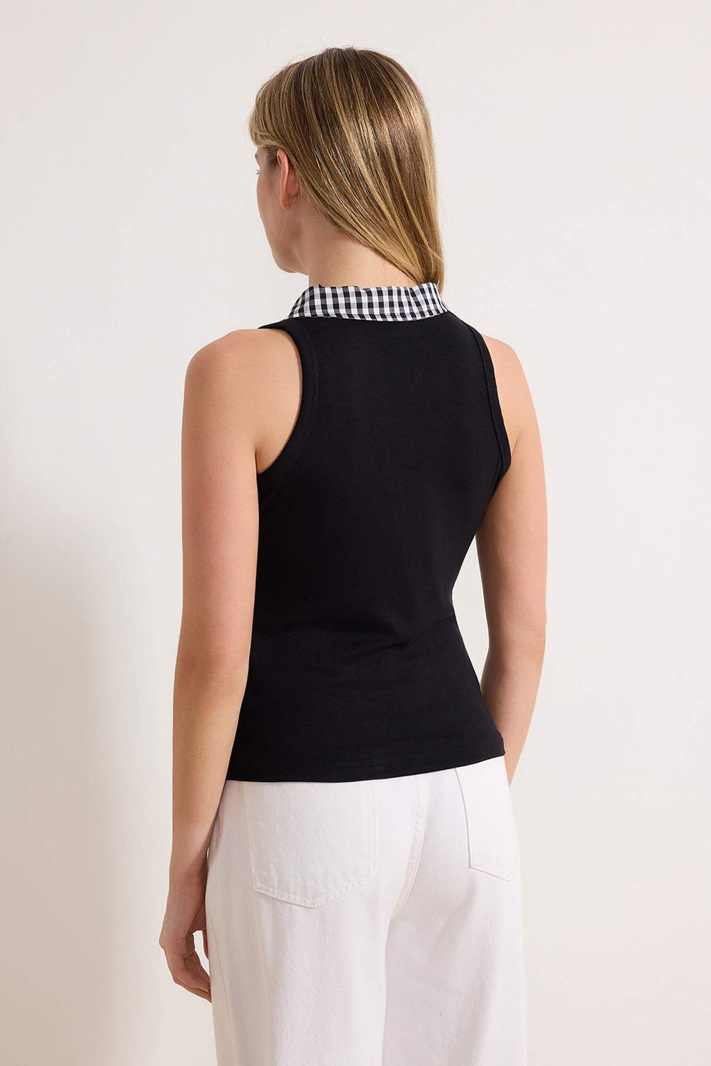 Siyah Renk Bloklu Fitted/Vucuda Oturan Polo Yaka Dokuma Detayl? Yumusak Orme Bluz TWOSS26BZ00252 - Trendyolmilla фото 4