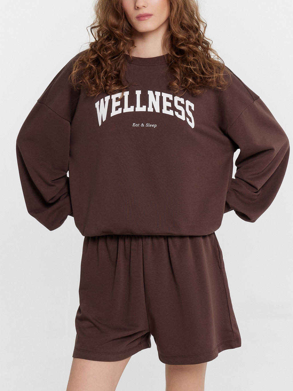 КОМПЛЕКТ ЖЕНСКИЙ (ДЖЕМПЕР, ШОРТЫ)