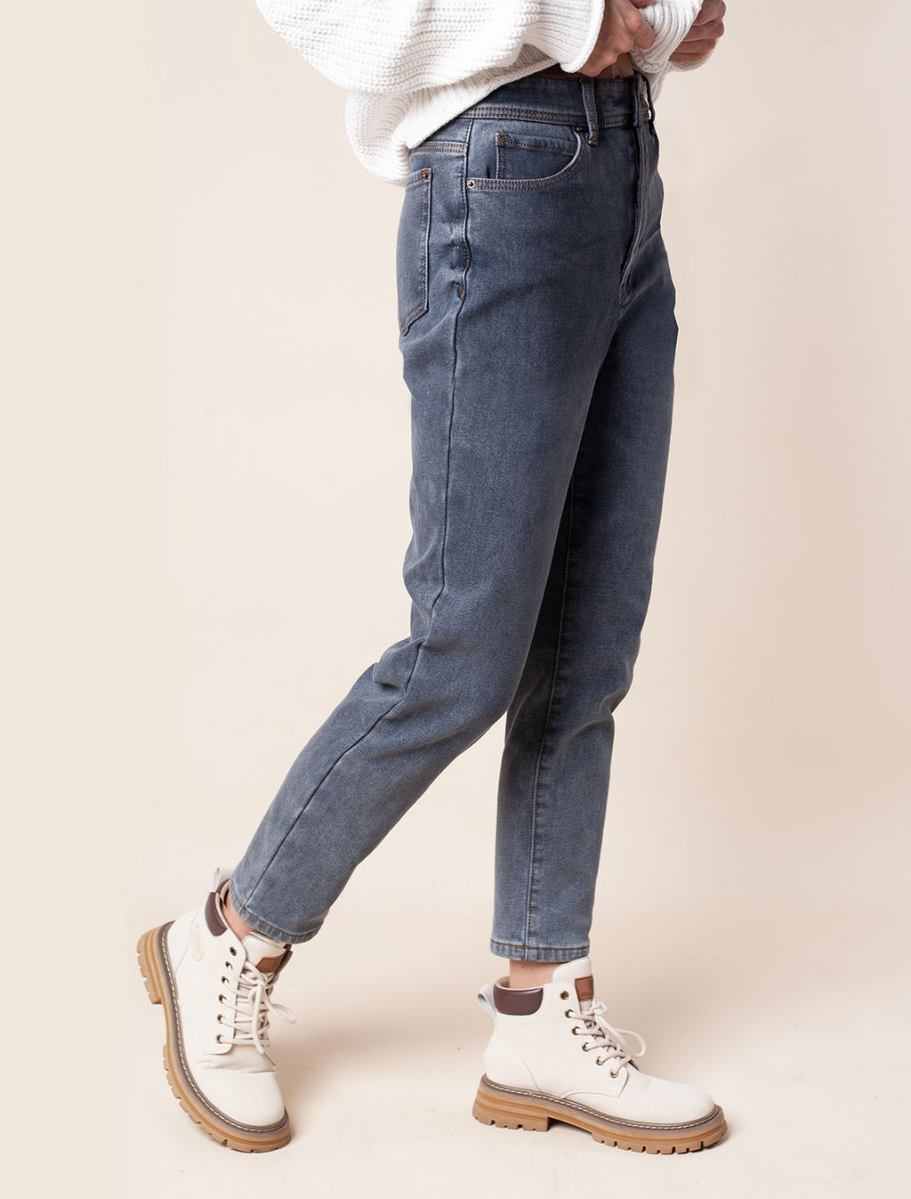 VILATTE / Джинсы mom-fit на ФЛИСЕ с эластаном  фото 7