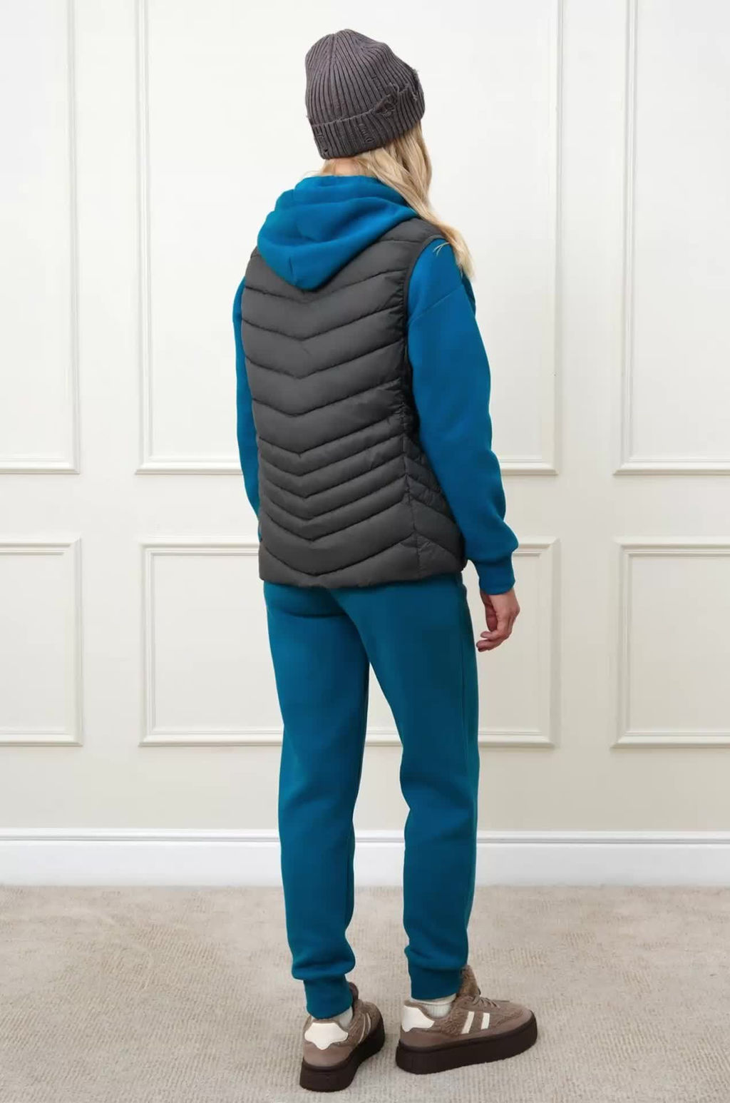 Женский утепленный жилет Happyfox