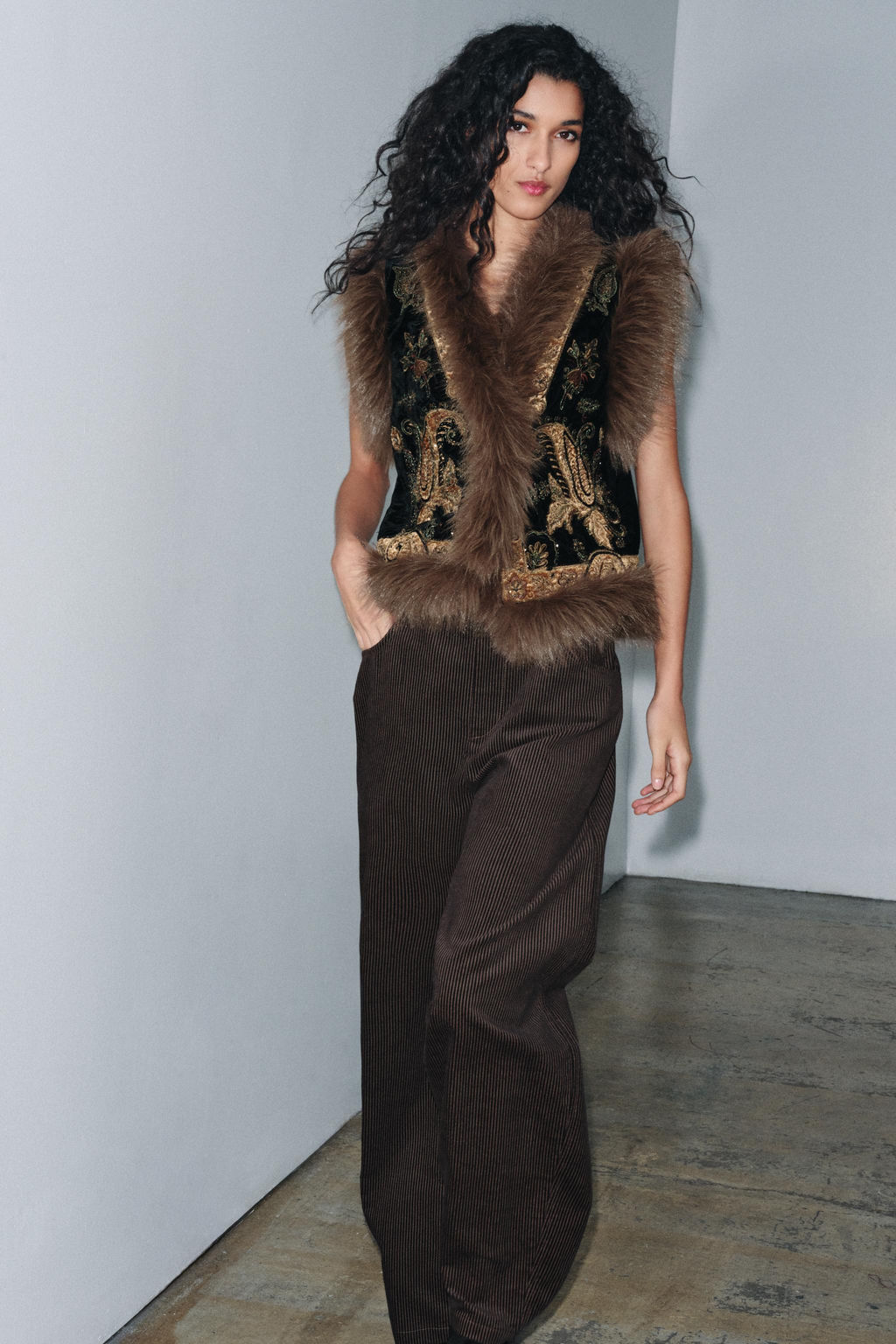 ZW COLLECTION LIMITED EDITION EMBROIDERED WAISTCOAT - Zara фото 4