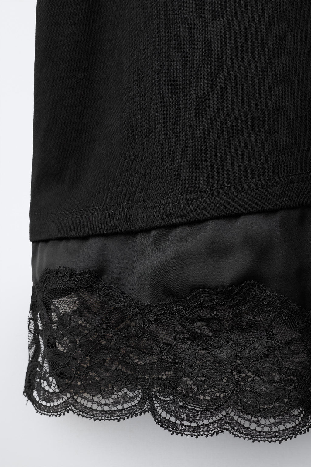 CAMISETA COMBINADA ENCAJE / Negro - Zara фото 4