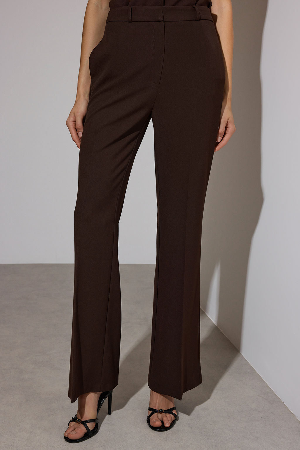 Kahverengi Limited Edition Flare Kal?p Kumas Pantolon TWOAW26PL00056 - Trendyolmilla фото 3