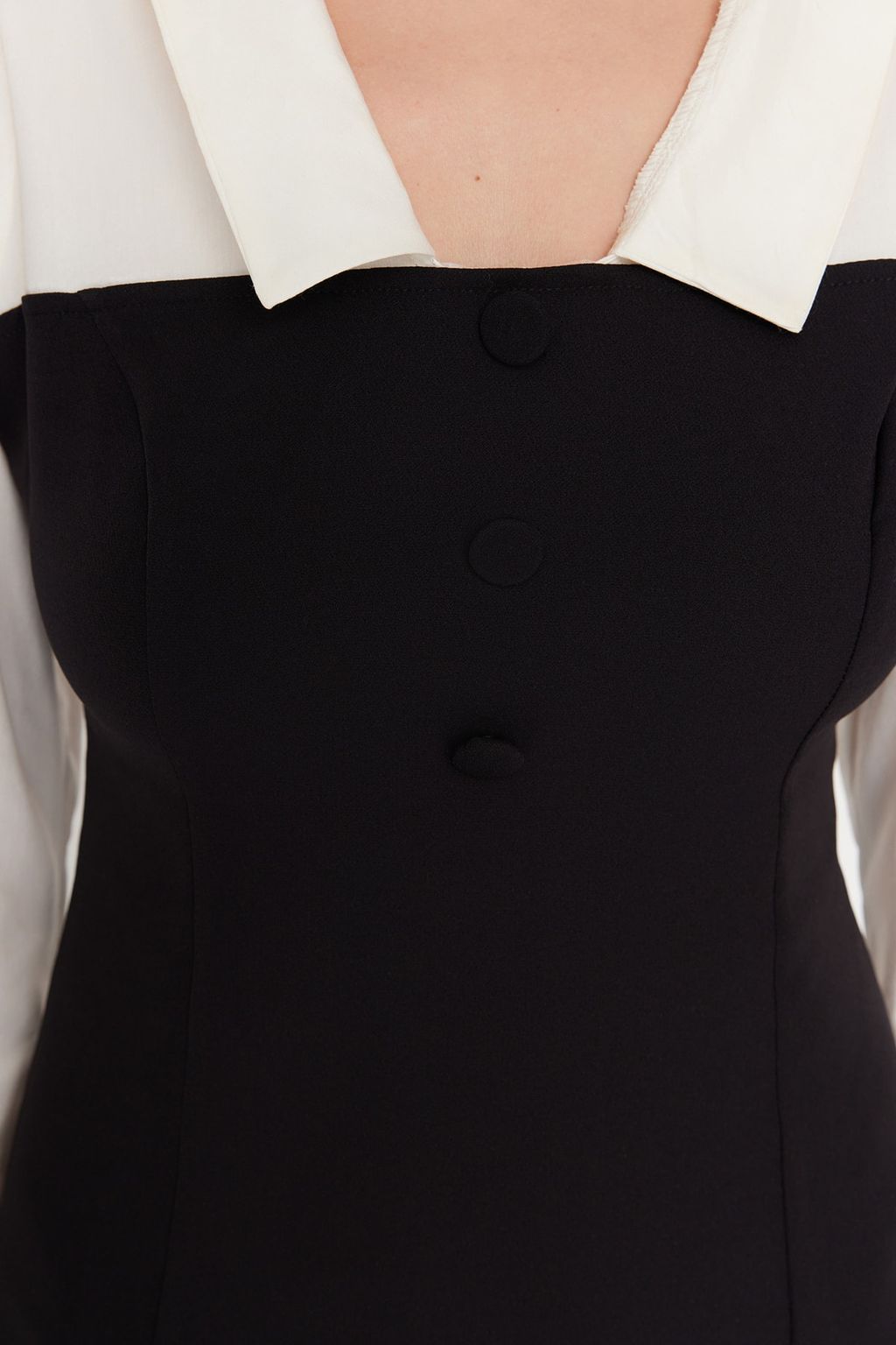 TRENDYOLMILLA Siyah Vucudu Saran Gomlek Yaka Mini Dokuma Elbise TWOAW23EL00611 фото 9