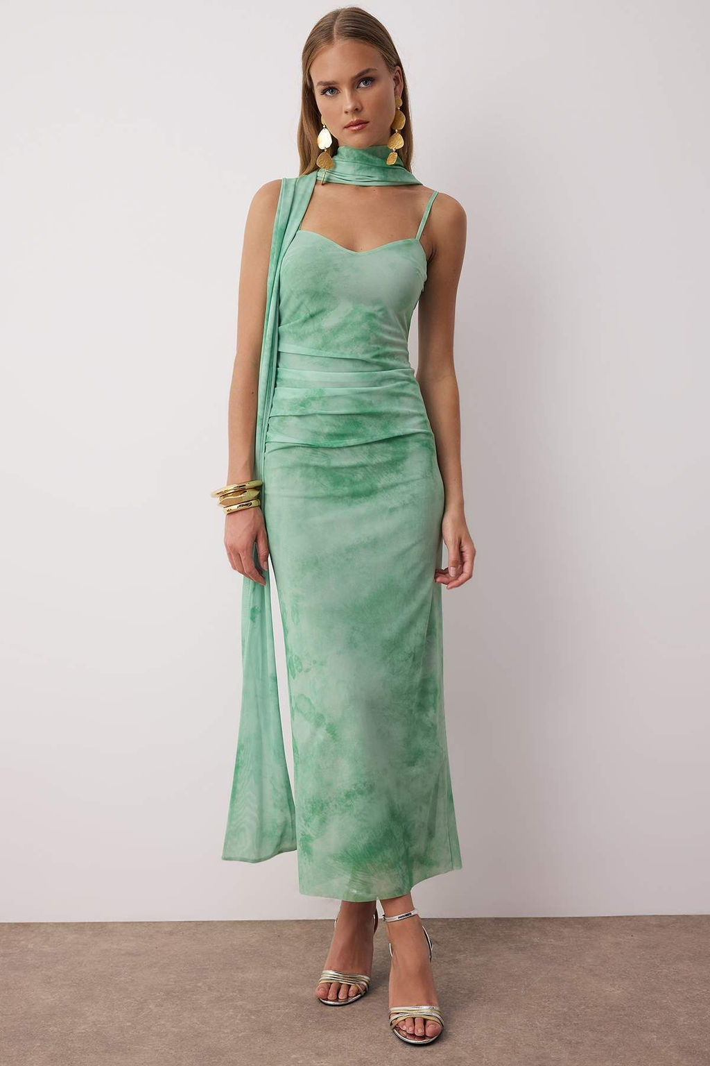 Yesil Fular Detayl? Tul Maxi Orme Elbise TPRSS25EL00314