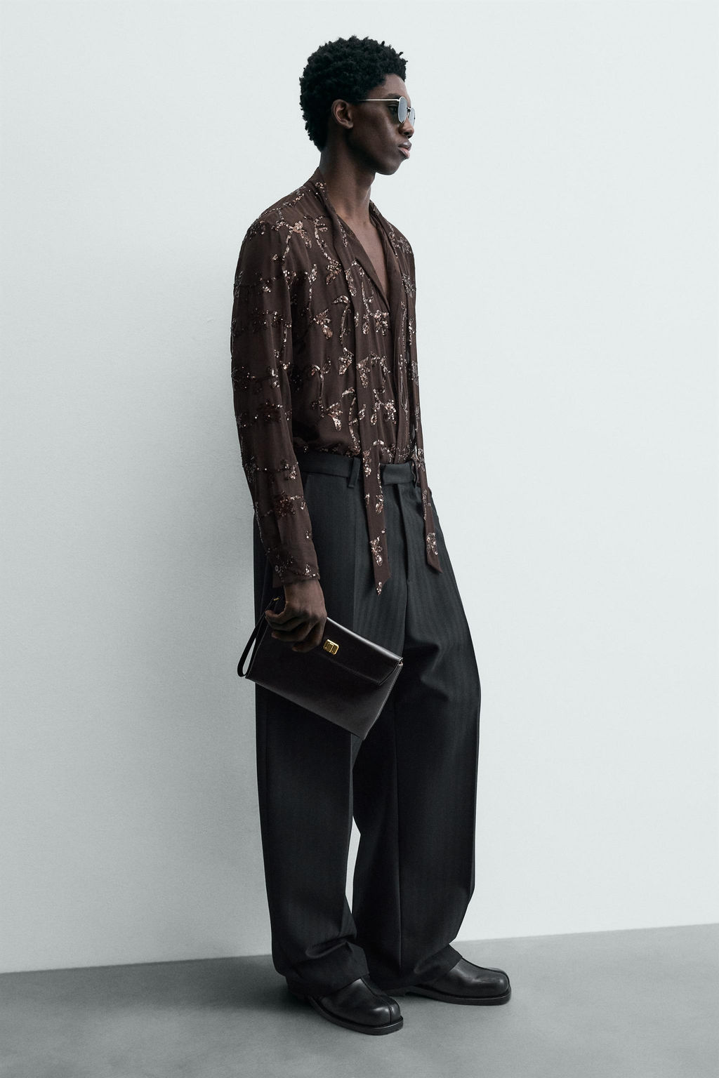 LIMITED EDITION LEATHER CLUTCH BAG - Zara фото 2