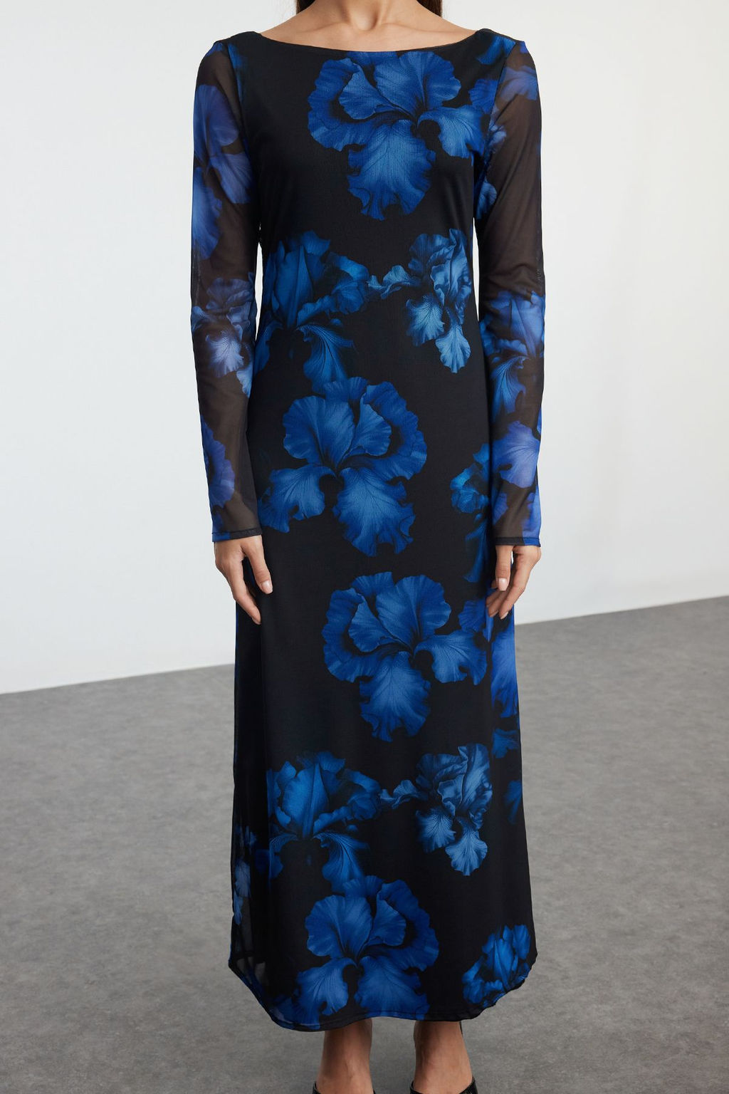 TRENDYOLMILLA Lacivert Cicekli S?rt Dekolteli Tul Kay?k Yaka Esnek Maxi Orme Elbise TWOAW25EL00223 фото 4