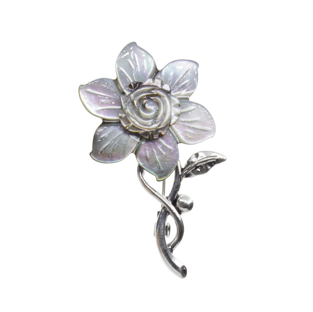 Брошь "Нарцисс" со вставкой из серого перламутра и ювелирного сплава