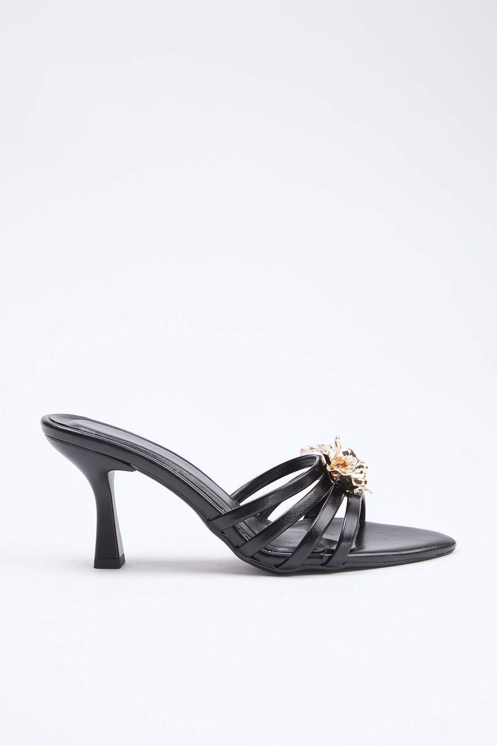 Siyah Aksesuarl? 7,5 cm Kad?n Klasik Topuklu Ayakkab? TAKSS26TO00060