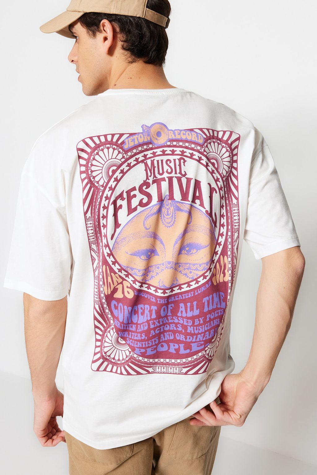 TRENDYOL MAN Ekru Unisex Oversize/Genis Kesim Etnik S?rt Bask?l? %100 Pamuklu T-shirt TMNSS23TS00212 - Trendyolmilla фото 6