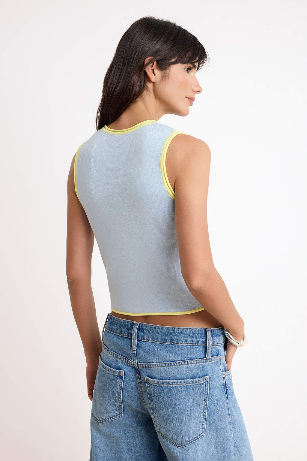 Ac?k Mavi Fitted Bisiklet Yaka Renk Bloklu Yelek TWOSS26YE00024 - Trendyolmilla фото 4