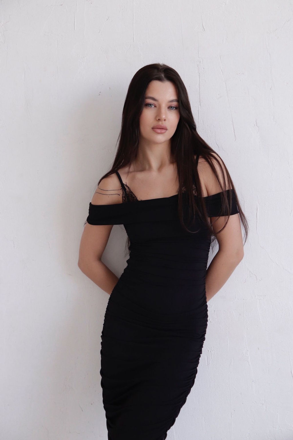 Платье вечернее чёрное с вырезом кармен - Martichelli фото 11