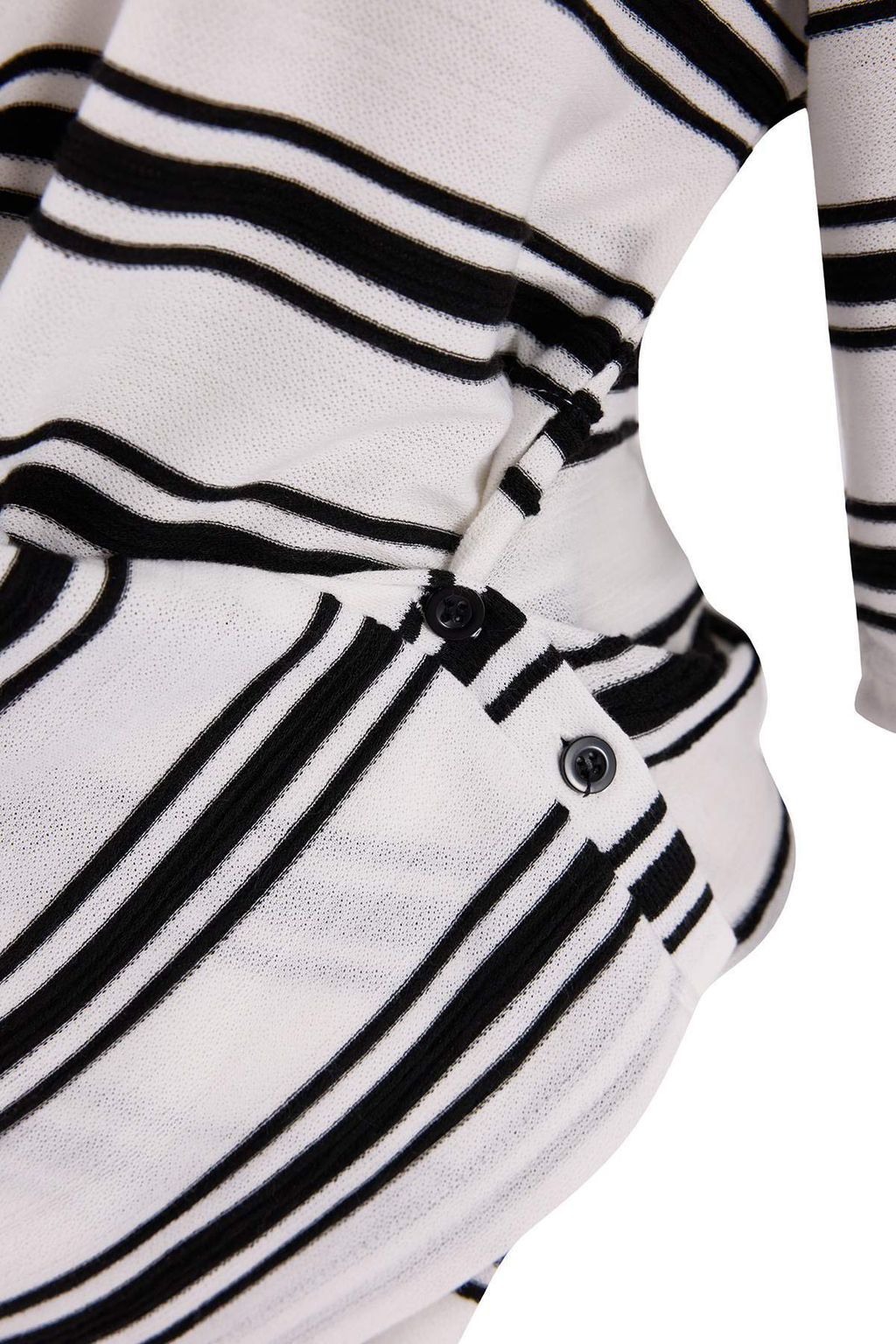 Ekru Cizgili Relaxed Dusuk Kol Truvakar Triko gorunumlu Orme Bluz TWOSS26BZ00204