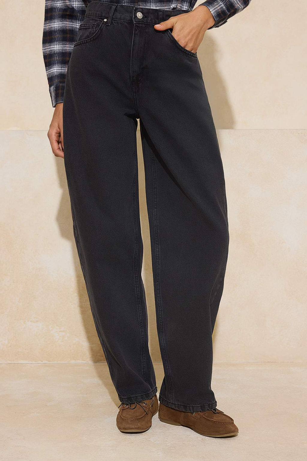 Siyah More Sustainable Dikis Detayl? Dusuk Bel Loose Baggy Jeans TWOAW25JE00328 - Trendyolmilla фото 9