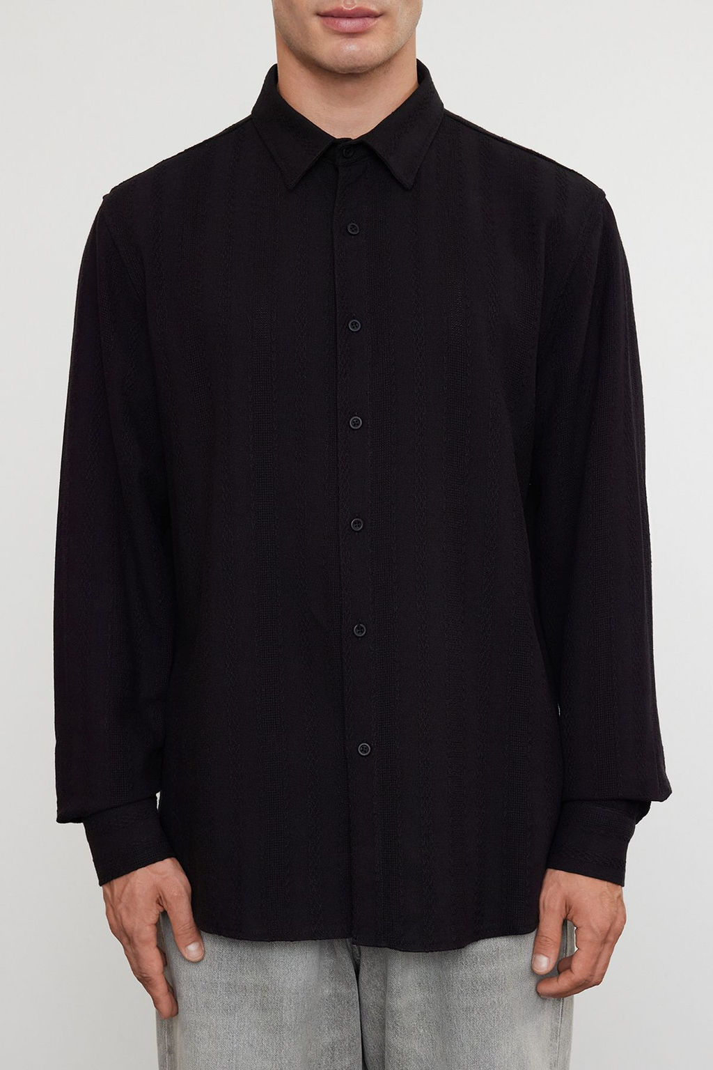 Siyah %100 Pamuk Dokulu Pamuklu Regular Fit K?sl?k Gomlek TMNAW25GO00008 - Trendyolmilla фото 4