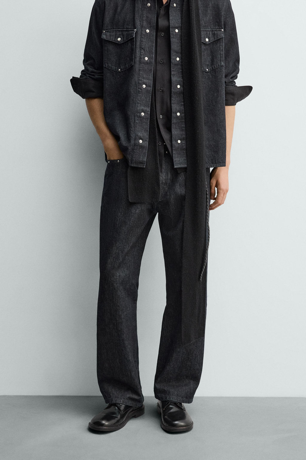 STUDDED STRAIGHT-LEG JEANS - Zara фото 2