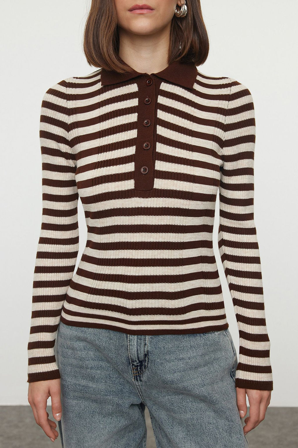 Kahverengi Polo Yaka Basic Cizgili Fitted/Vucudu Saran Triko Kazak TWOAW25KZ00349 - Trendyolmilla фото 3