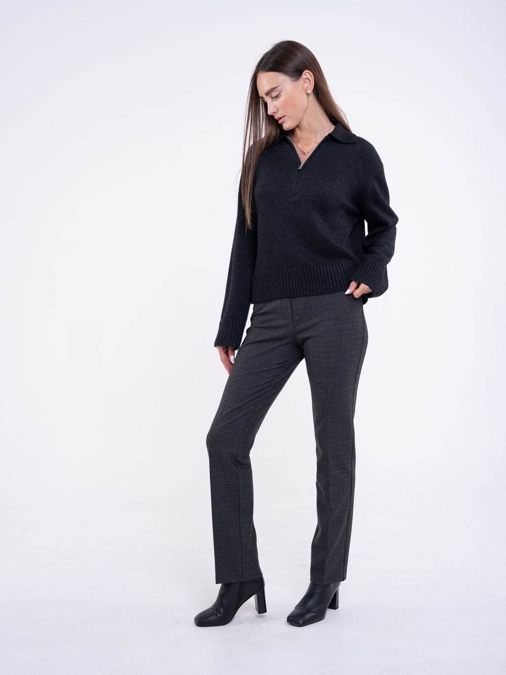 брюки прямого силуэта пояс сзади на резикне - Трика фото 3