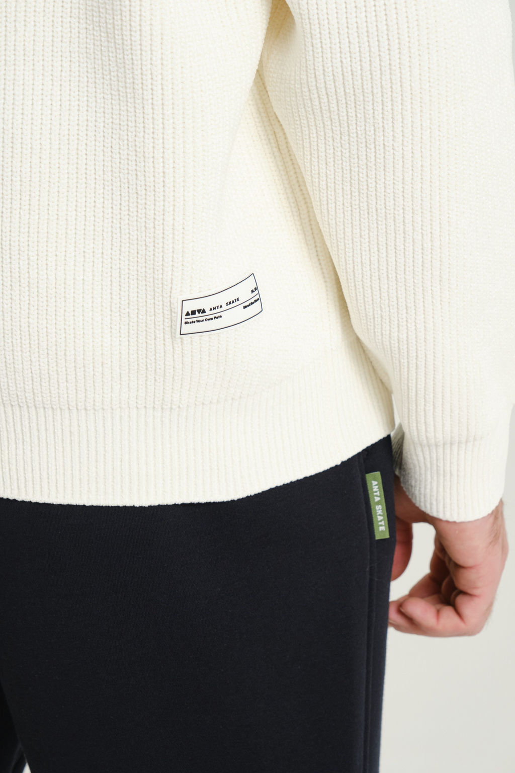 Свитер Бежевый