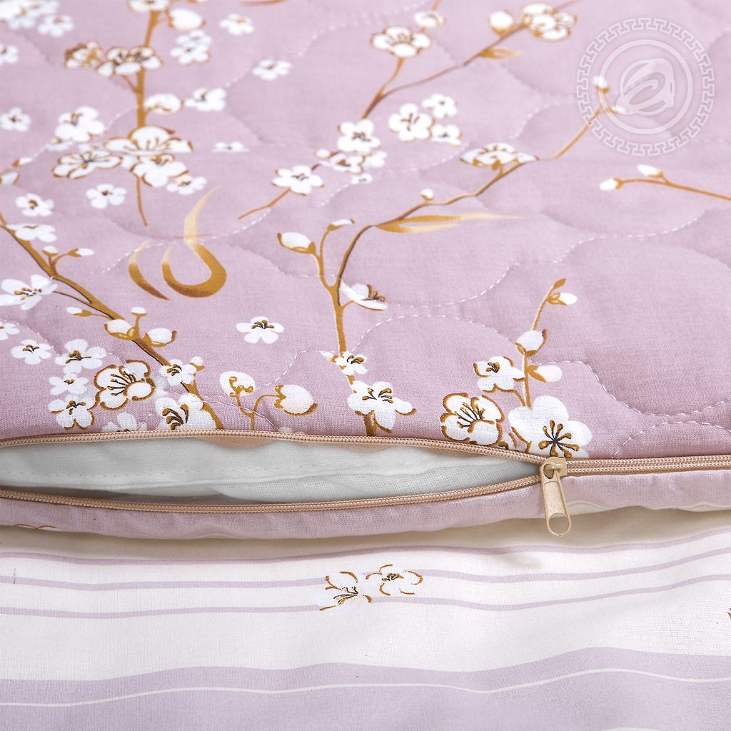 Постельное белье Сакура (поплин зима-лето) Евро/Пододеяльник стеганый (молния): 1 шт. - 215*200; Простыня: 1 шт. - 215*240; Наволочка (клапан): 2 шт. - 70*70; Зима - лето