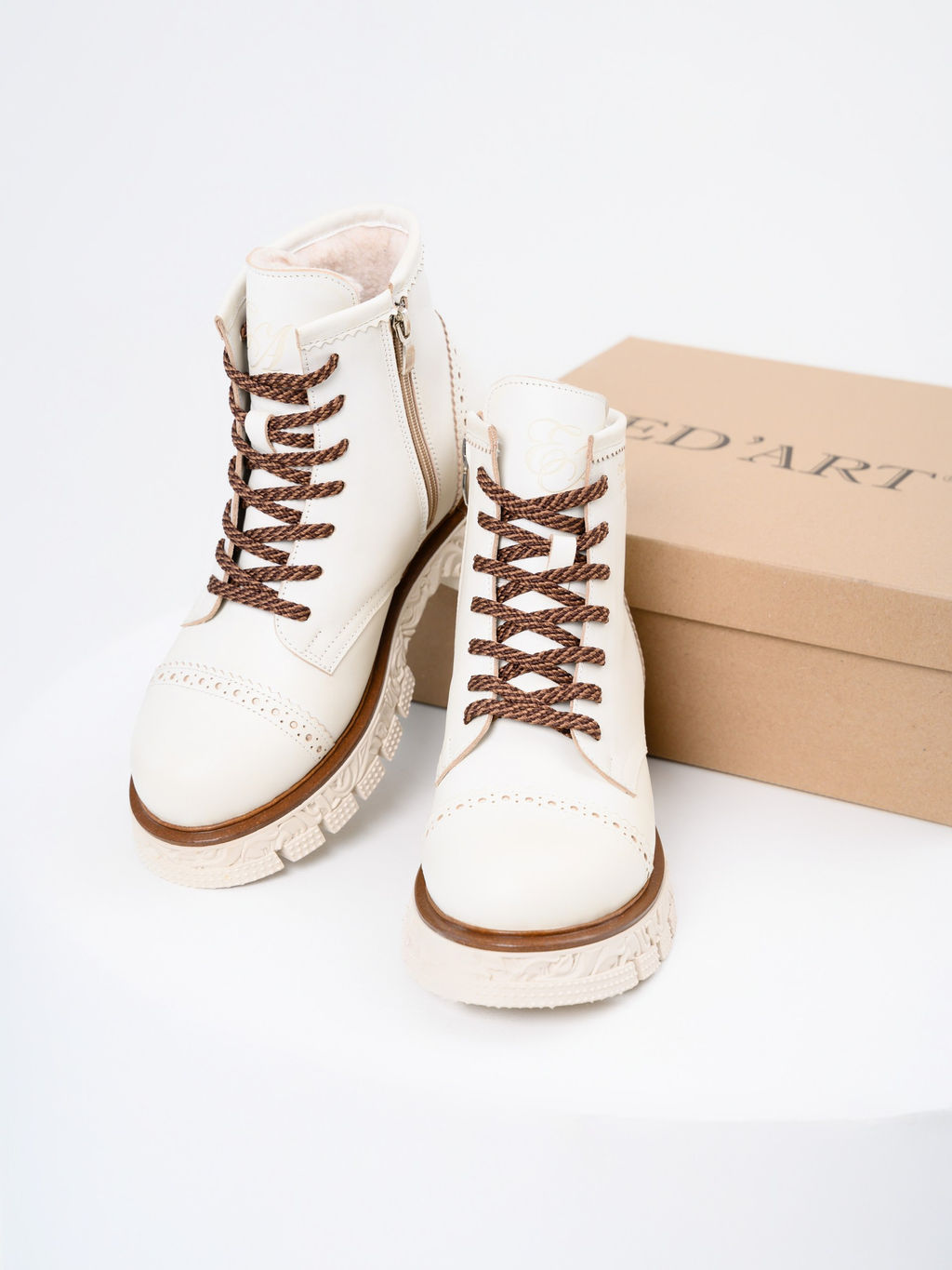 Ботинки 319.PODYUM141w.Вакса белая/шерсть