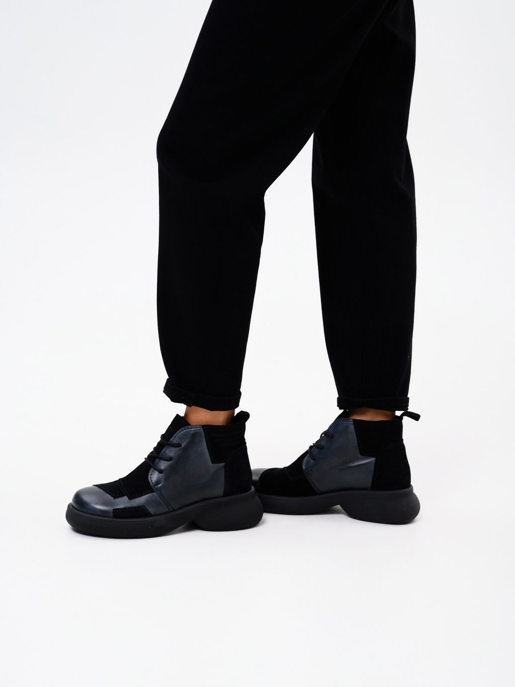 Ботинки 305.927bl.Вакса черная+черная замша/байка